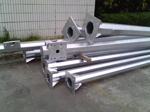 八角監(jiān)控桿